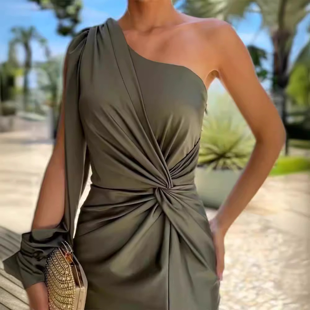Alisa - Elegancka długa sukienka na jedno ramię dla kobiet