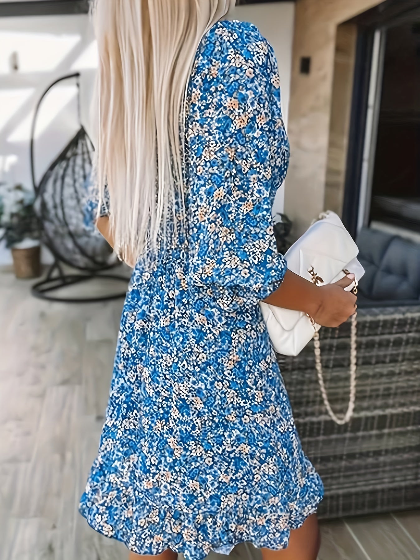Alina - Sukienka z falbanami na rękawach